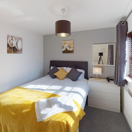 Marina House Apartment Kingston upon Hull Exterior photo